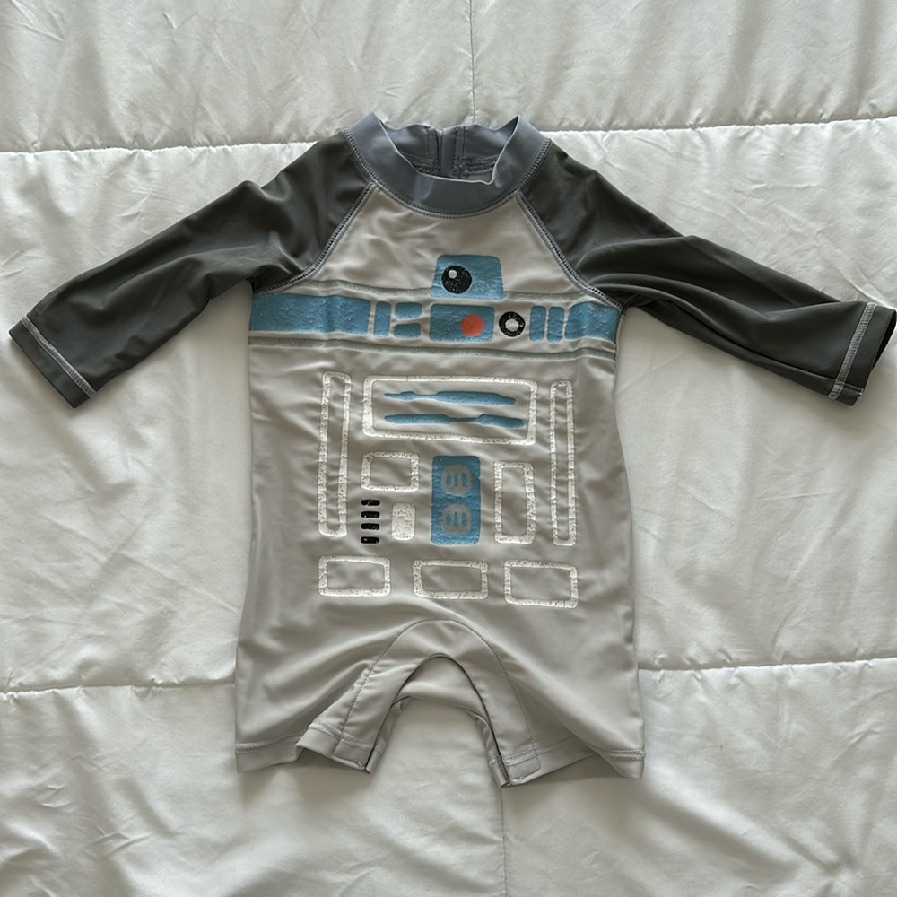 Baby Gap R2D2